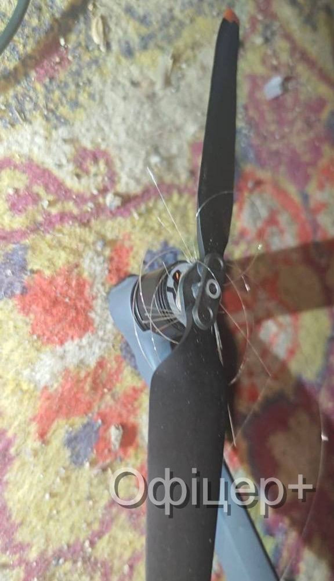 Оптоволокно на винтах дрона коптерного типа