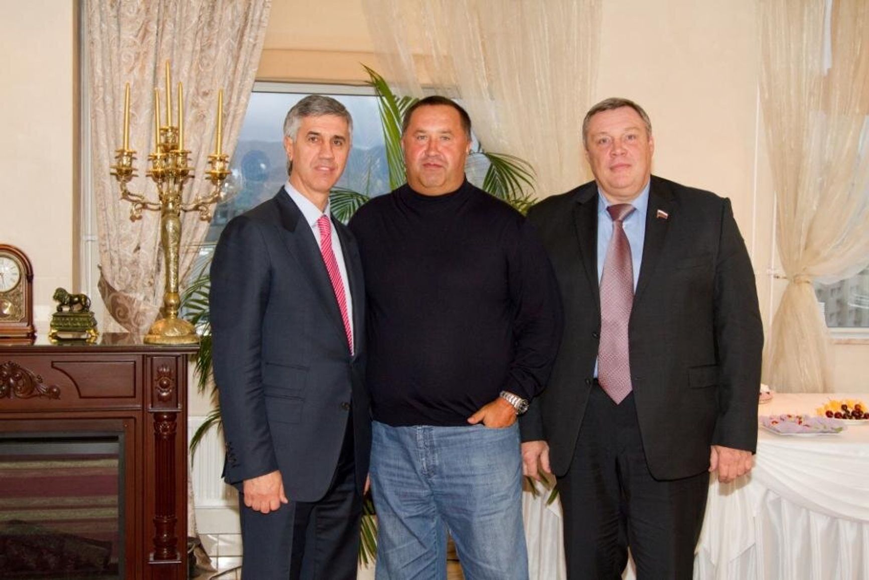 Авторитетный предприниматель Анатолий Быков, Сергей Лалакин и Борис Иванюженков