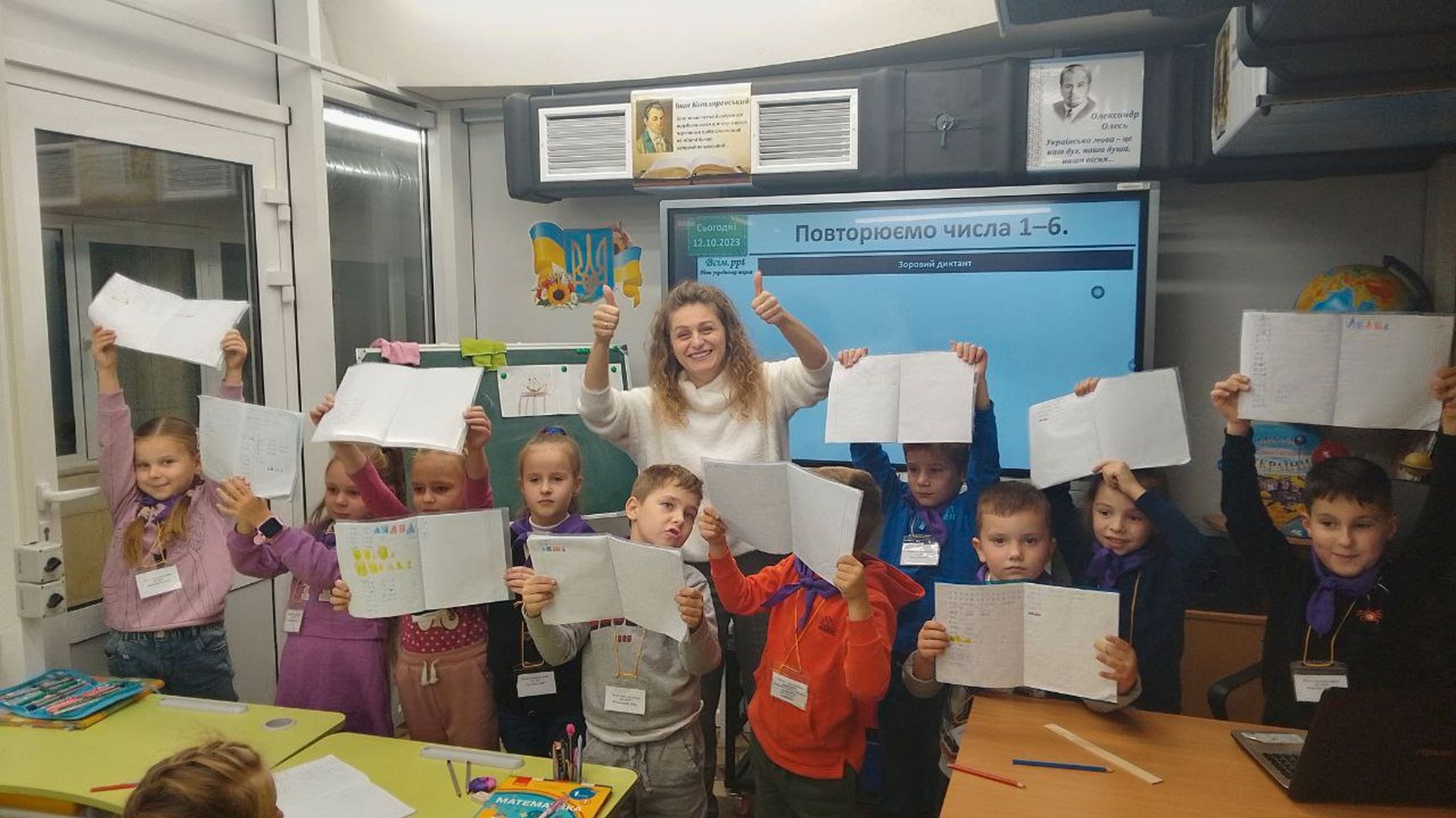 Anna Neelova with students